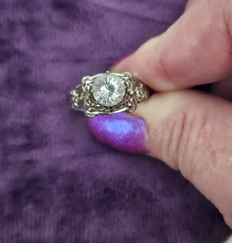 Cubic Zirconia 1 Carat Statement Ring Size 7 Pre-Owned