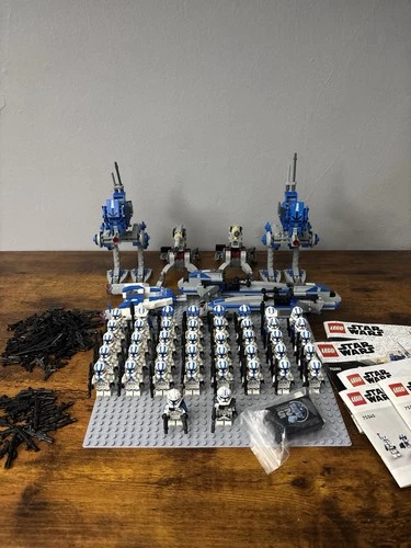 LEGO Star Wars 501st Clone Trooper Army Lot Of 42 figures, vehicles and blasters