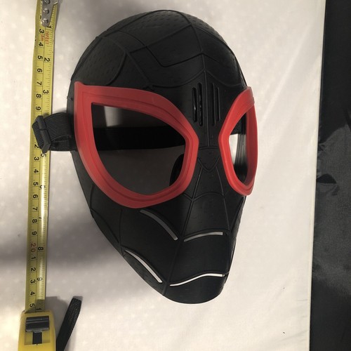 Marvel 2018 Halloween Spider-Man 2018 black talking face mask by Hasbro - Picture 4 of 6