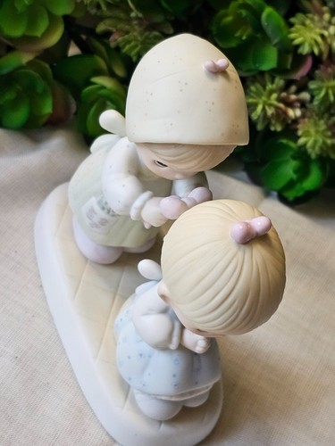 1983 Precious Moments "To A Very Special Sister" Jonathan & David gift figurine - Picture 6 of 12