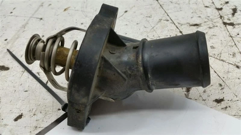 Кронштейн для крепления корпуса термостата Ford Fusion 2013 2014 2015 2016 - Изображение 3 из 3