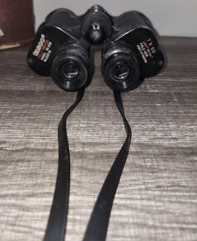 Vintage Tasco Binoculars Model 306 7x50 372FT at 1000 Yards with Original Case - Image 3 of 4