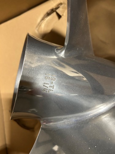 YAMAHA   6R145976A000  L.H .  15 1/4. X 15 - Bild 3 von 5