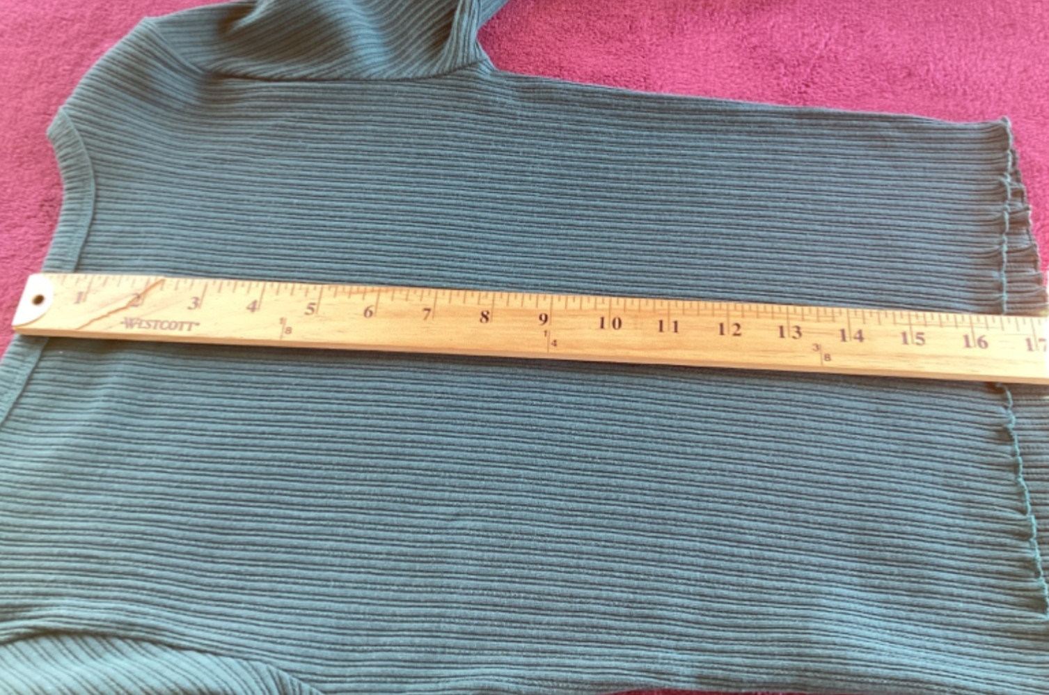 EUC Aeropostale Green Long Sleeve Ribbed Seriously Soft Shrunken Tee Size Small