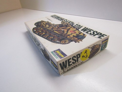 Hasegawa 1:72 Scale WWll German Sd.kfz.124 Wespe Model Kit # MB-104:300 - Picture 2 of 8