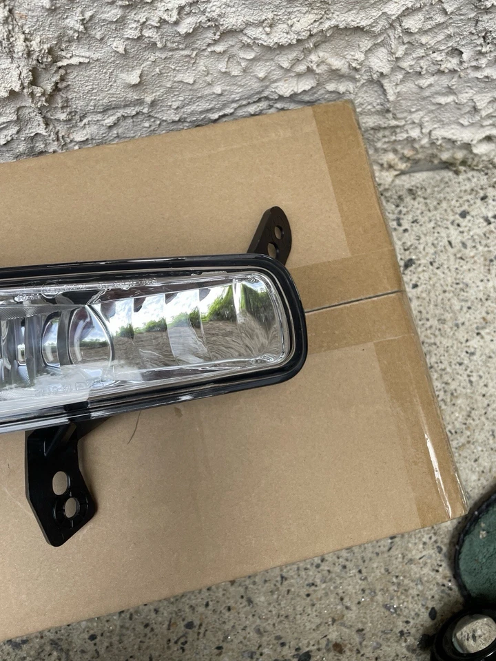 18-20 福特 Expedition 左雾灯总成-CAPA 认证 TYC 19-6282-00-9 — 第 4/4 张图片