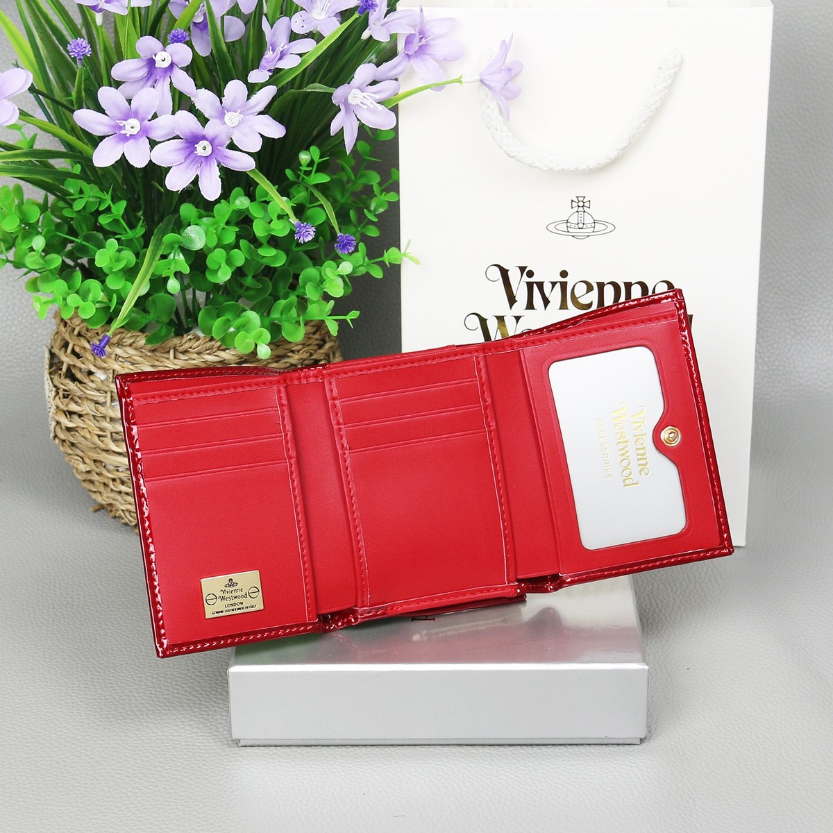 お正月最終セール VivienneWestwood長財布ハートチャーム付き お正月