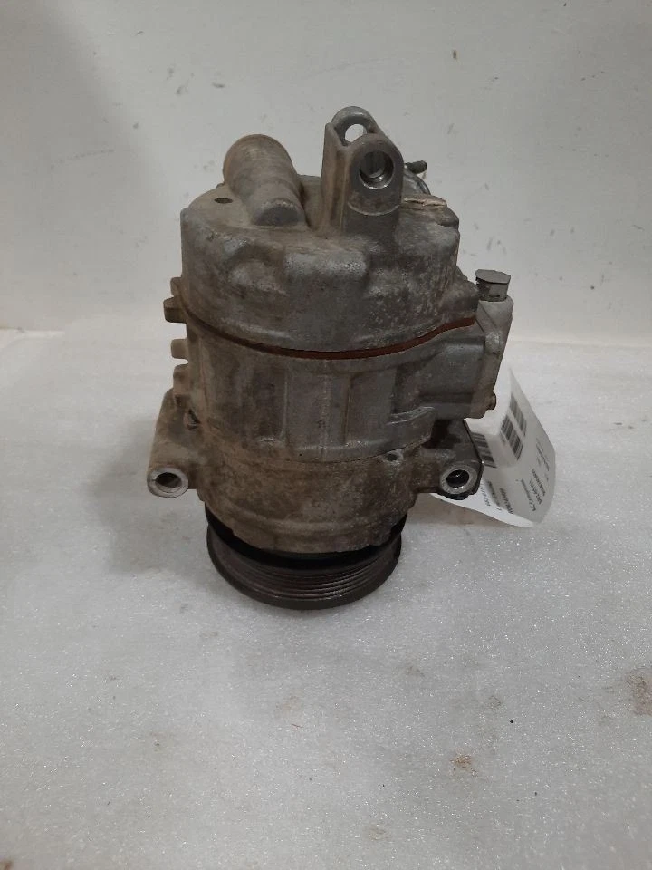 Compresor de aire acondicionado, aire acondicionado Explorer Sku #4249499 2017 Foto 4 de 4