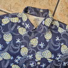 IZOD Saltwater Performance Mens Medium Navy Pineapple Floral Short Sleeve Shirt