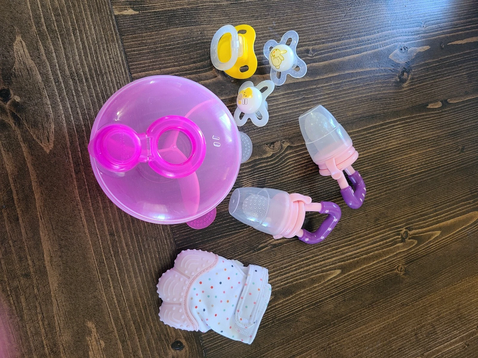 8PC- 2 Pack Baby Food Feeders Teething Toy Pacifier Fresh Fruit-Teething Bundle