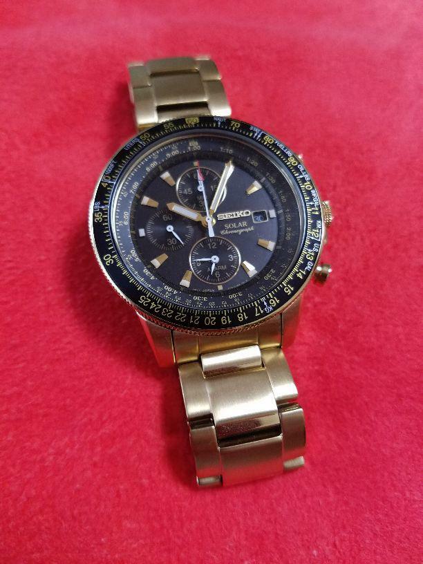 Seiko Chronograph Date Pilot Gold Solar Mens Watch Authentic