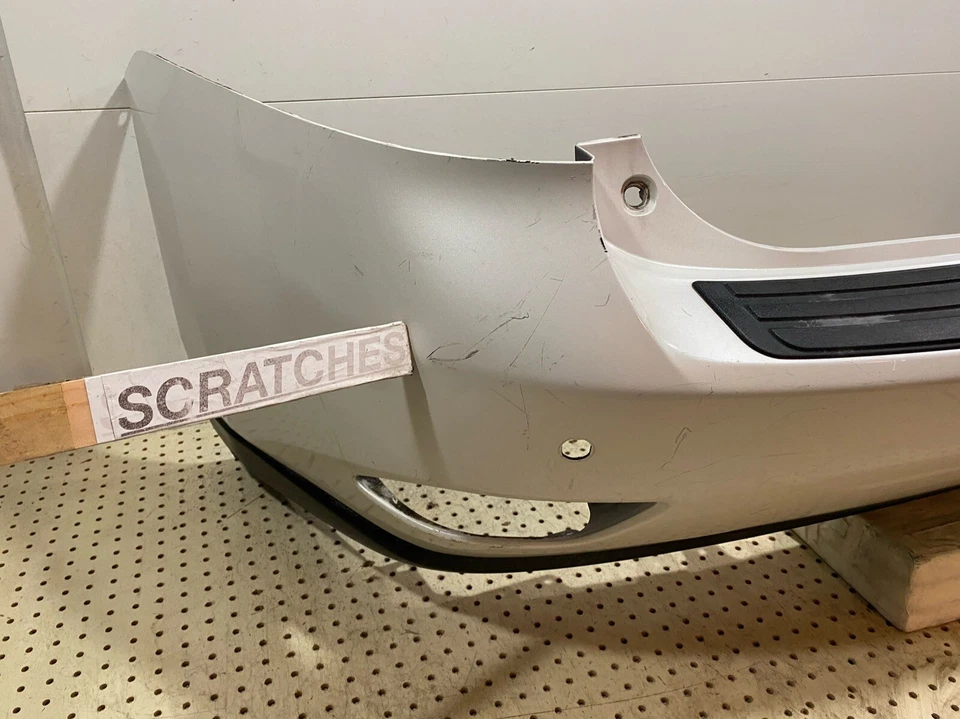 Оригинальная крышка заднего бампера для Lexus RX350 2010-2015 52159-0E020/30 от оригинального производителя - Изображение 3 из 4