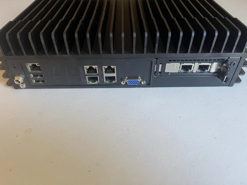 Supermicro E302iL-A6A2 SYS-E302-9A Fanless 256GB/8GB Mini Server - Image 2 of 4