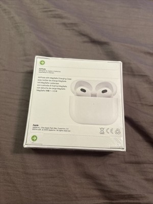 Apple AirPods 3rd generation With Magsafe Charging Case MME73AM/A