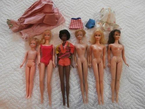 LOT OF 6 VINTAGE 60' s MATTEL DOLLS 4 PARTS OR REFURBISH FEW PCS CLOTHING
