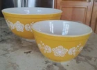 Vintage 70s Pyrex Butterfly Gold 401 403 Floral Mixing Nestling Bowls USA