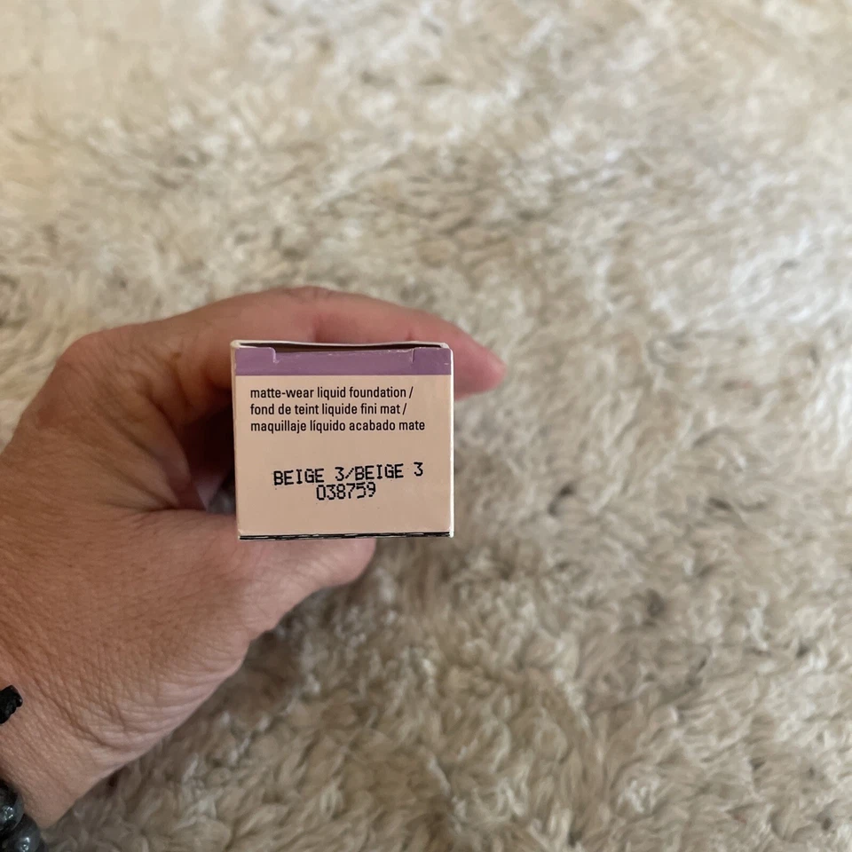 Mary Kay Timewise Matte-Wear Liquid Foundation Beige 3 NIB Combination to Oily - Image 3 of 3