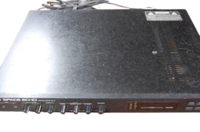 Roland RE-3 Digital Space Echo Various Effects Warmth Control Good