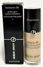 Giorgio Armani Luminous Silk Perfect Glow Flawless Foundation Shade 4 Size 18ml