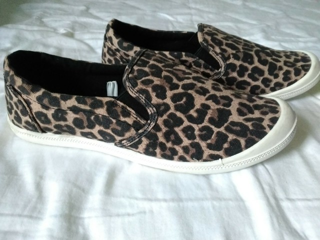 mad love kasandra slip on canvas shoes leopard