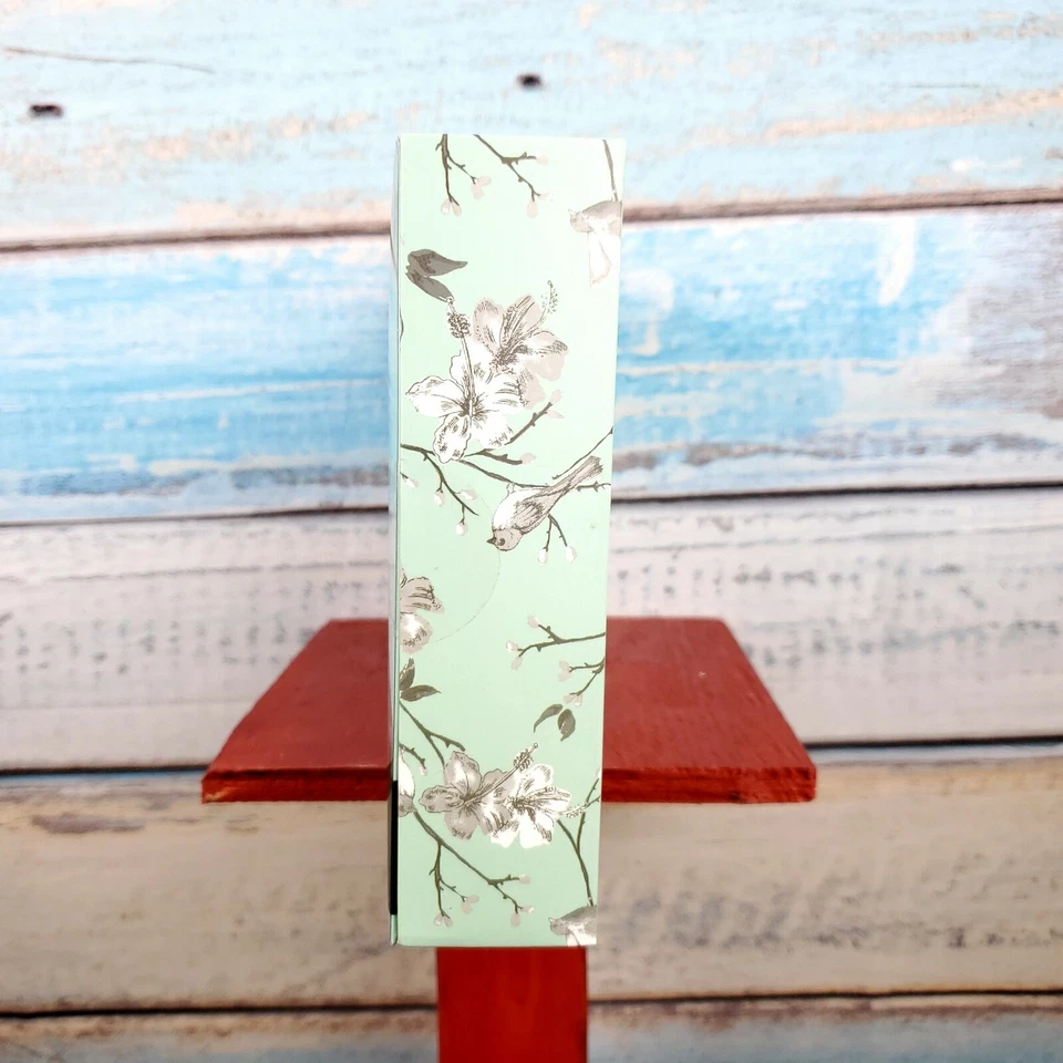 Juego de 4 lociones corporales y gel de ducha Laura Ashley bueno para tu piel vendedor de EE. UU. Foto 2 de 4