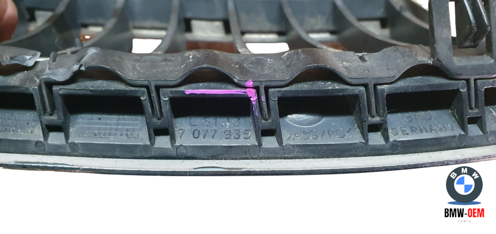 Genuine BMW 6 E64 Series Front Left Kidney Grille 7077935 for sale  