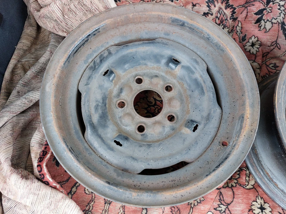 Cerchi Buick Electra LeSabre Wildcat Riviera 15x6 Factory steel rims 2 pezzi - Immagine 3 di 4