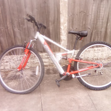 GS 26in Mountain Bike Grey/Red Front Suspension V-Brake Flat Bar Adj Seat