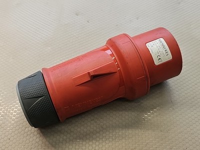 MENNEKES TYP 13520 PLUG POWERTOP  XTRA WITH ERGOCONTACT   [IP54 32A 5P 400V]
