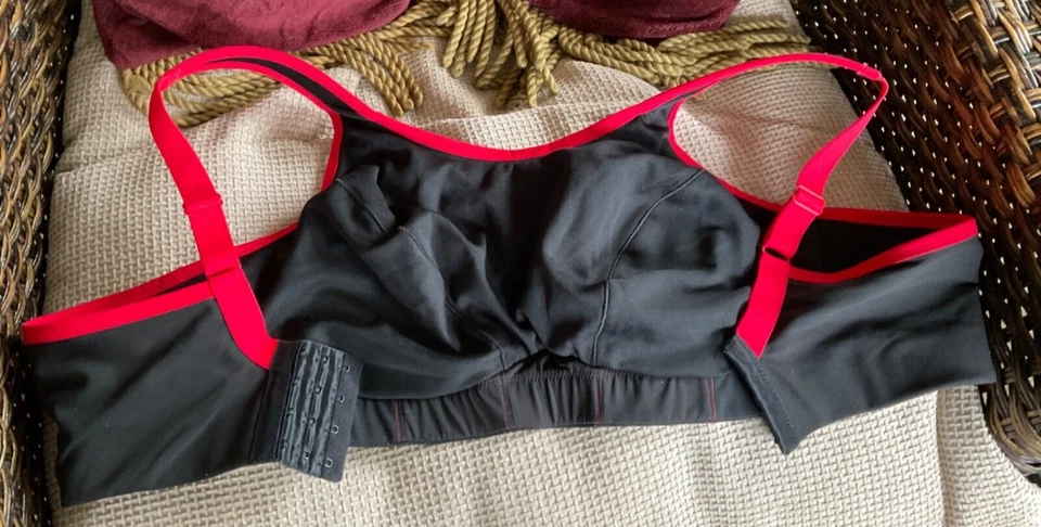 GODDESS 6910 SUJETADOR DEPORTIVO COPA SUAVE NEGRO/ROJO, 40DD, NUEVO SIN ETIQUETAS Foto 4 de 4