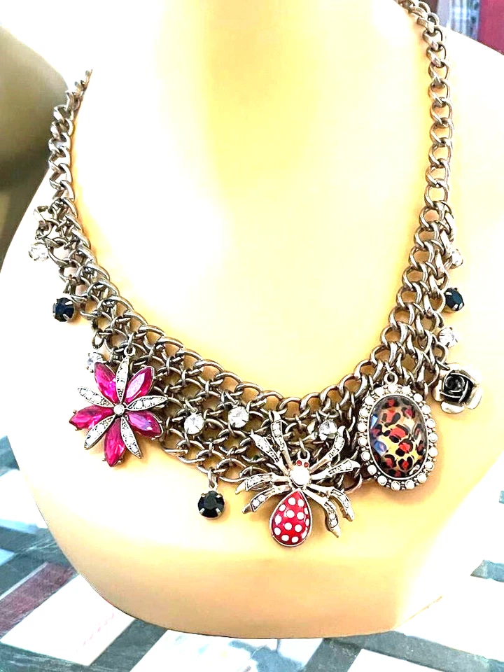 Raro Retro Vintage Betsey Johnson Collar Araña Flor Collar Chapado en Oro