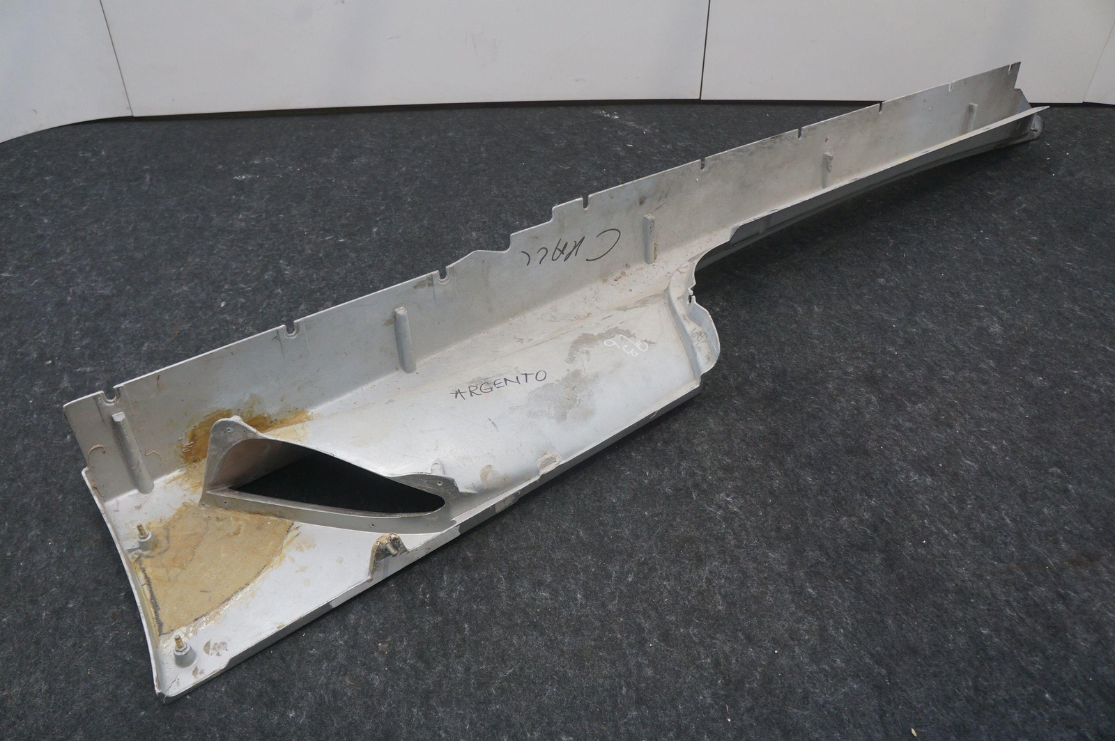 Right Side Skirt Rocker Molding Trim OEM 68020910 Ferrari F430 2004-2009 *Note*