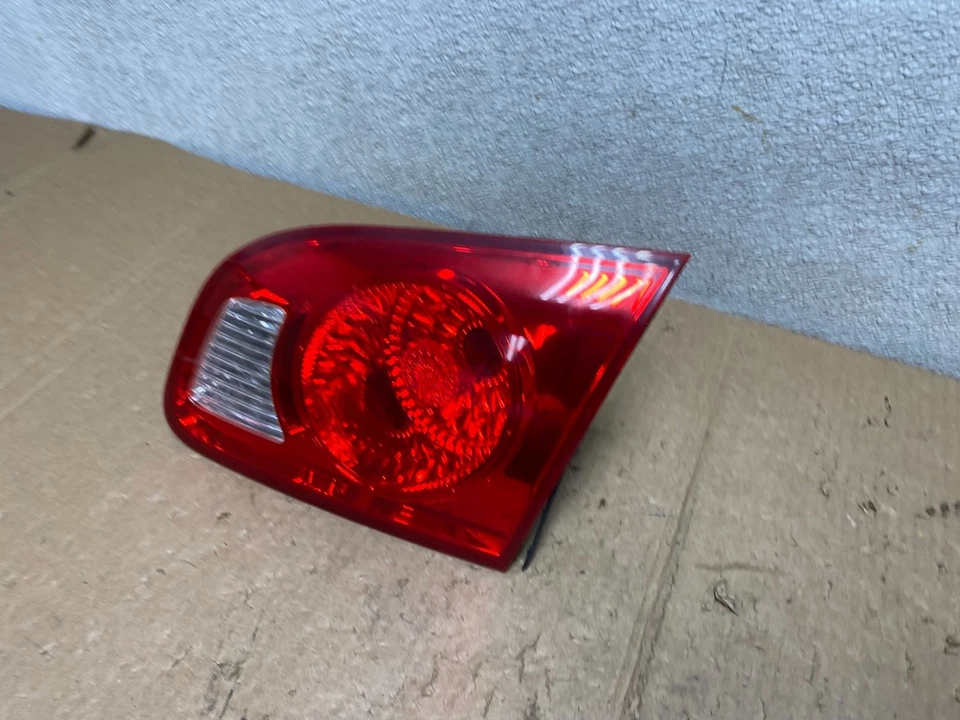 Luz trasera interior para pasajero derecho Hyundai Santa Fe 2007 2008 2009 OEM V3510 DW Foto 2 de 4