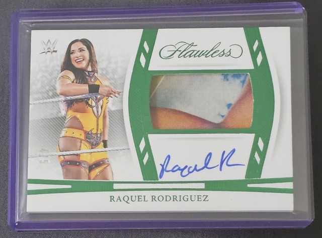 2024 Panini Flawless WWE Horizontal Autographed Memorabilia Raquel Gonzalez /5