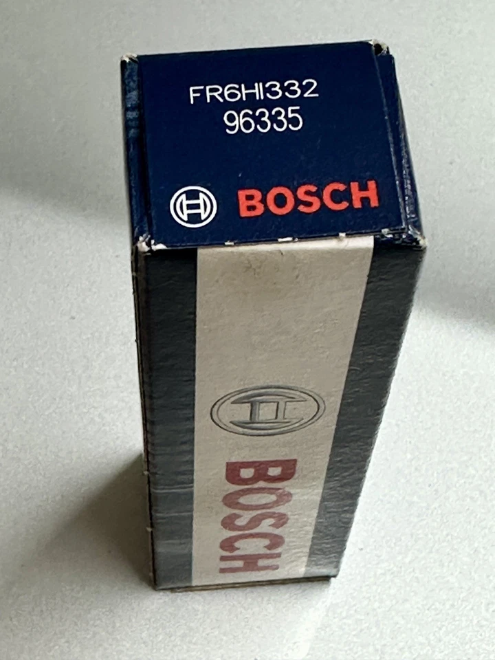 4x Spark Plug Bosch 242240665 	FR 6 HI 332 / 96335 Fits A3 Golf Leon Rapid 05-18 - Image 2 of 4