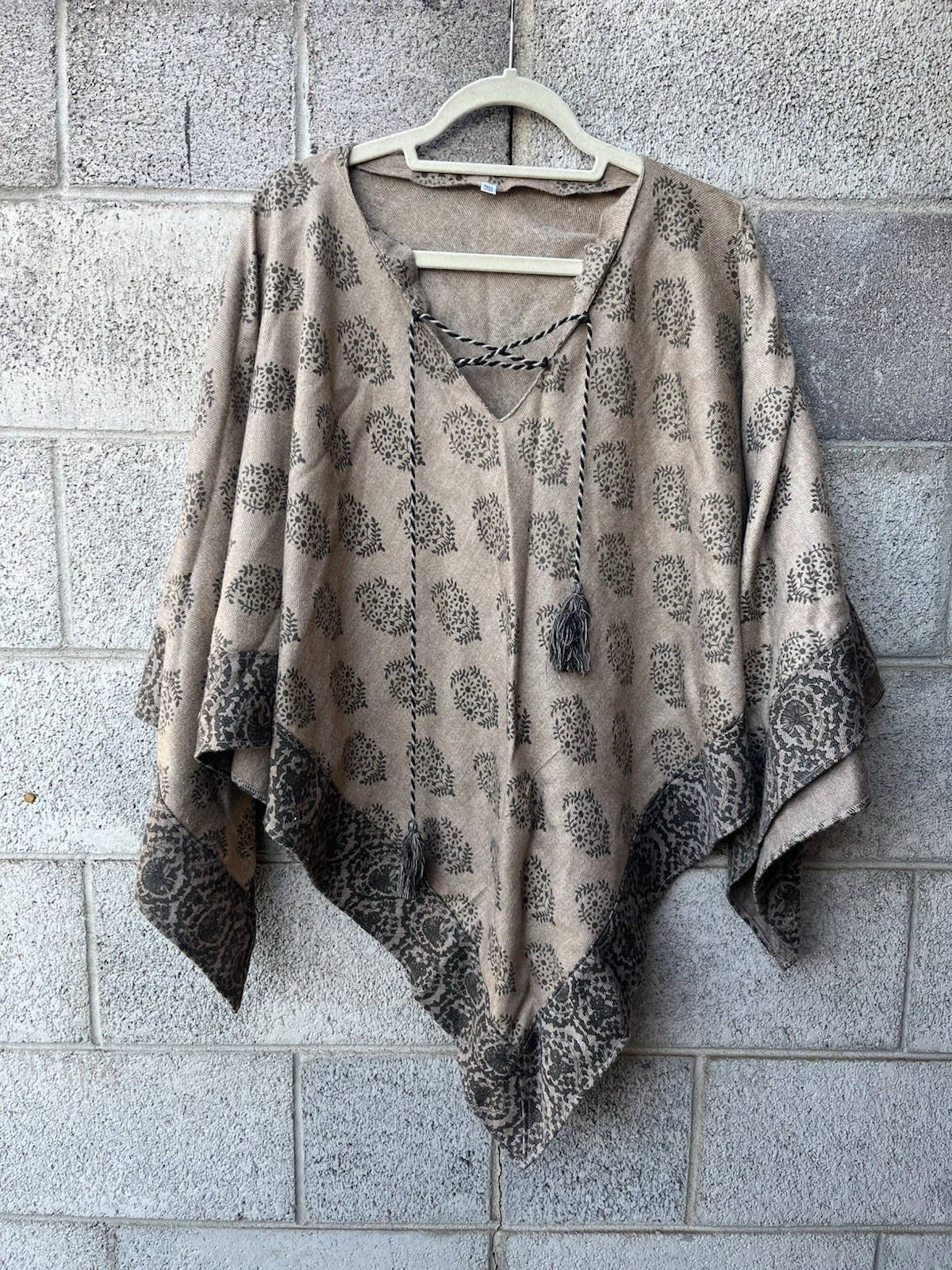 Boho Geometric Knit Poncho Cape Women's Free Size Brown Multi