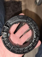 A2053220184 Schraubenfederbeilage OBEN LINKS UND RECHTS C 205, E 213, GLB 247