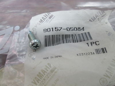 NOS Yamaha Headlight Screw 86-87 FZX700 88-97 XV750 86-90