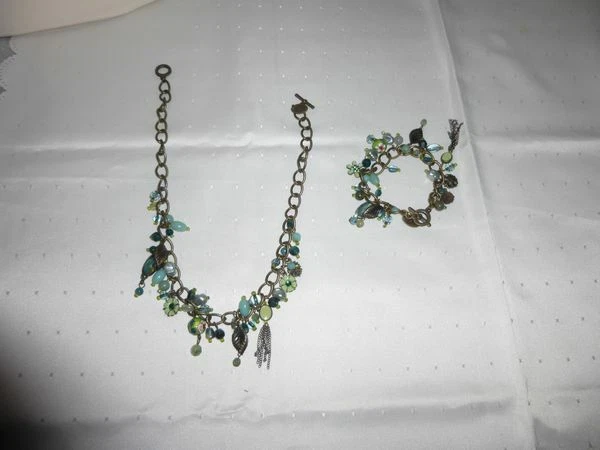 2 Teile Damen Halskette + Armband, Modeschmuck, grün-türkis mit Perlen + Steinen - Bild 4 von 4