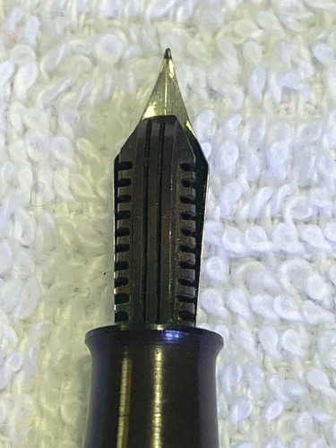 Vintage Rigen Tokyo Red/cream Koi Marble Fountain Pen Iridium Special A nib - Picture 11 of 11