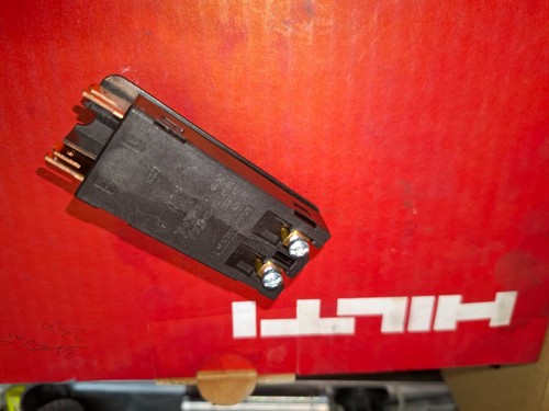 Schalter Hilti DD160 (02) DD200 (02) DD250 (02) zweite Generation #402405 127-240V - Bild 2 von 6