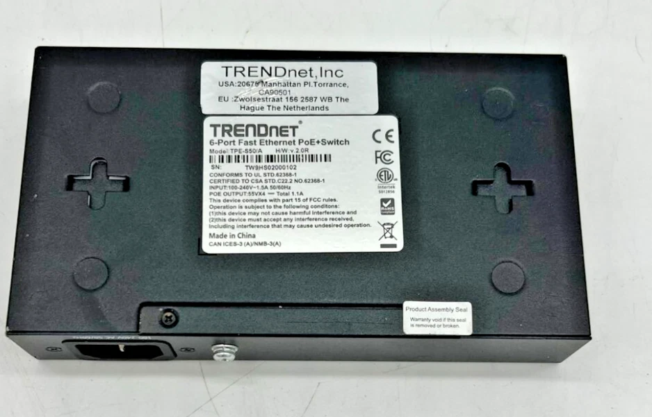 Trendnet 6-Port Fast Ethernet PoE+ Switch TPE-S50 With Metal Housing Wall Mount - Image 3 of 4