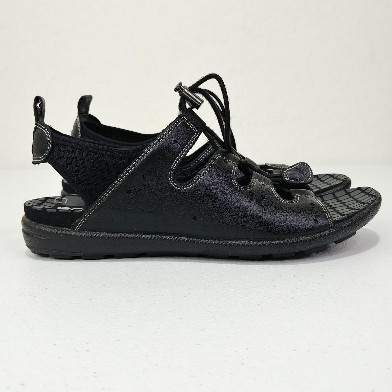 black ecco sandals