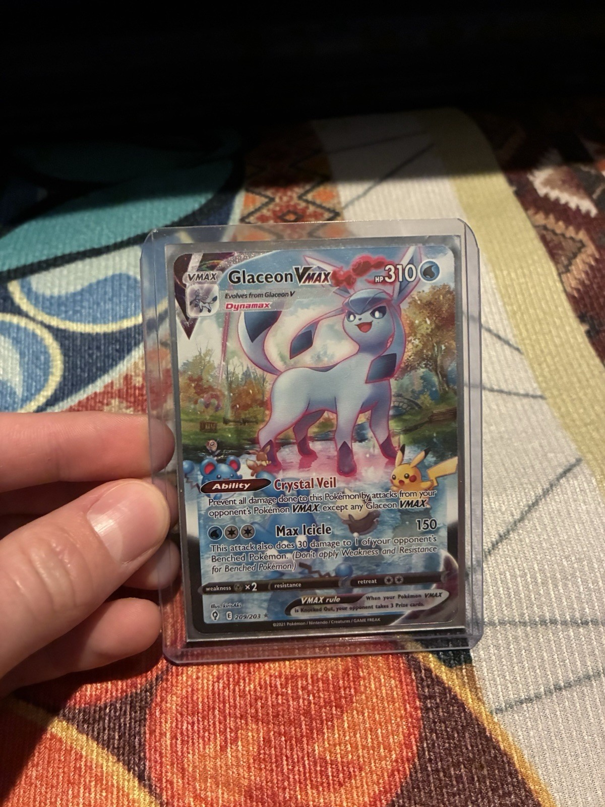 Glaceon Vmax 209/203 Evolving Skies Alternate Art Mint Condition