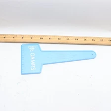 Plate Scraper Plastic 3-1/2" X 8"