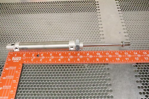 Cilindro Festo DSNU-25-100-PPV-A pmax 10Bar nuovo vecchio stock vedi tutte le foto - Foto 8 di 13