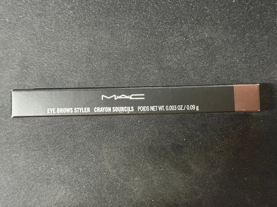 M.A.C Eye Brows Styler Crayon Sourcils - Genuine Aubergine - 0.003 oz / 0.09 g - Image 2 of 2