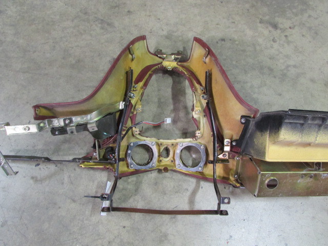 Maserati Coupe, Dashboard Assembly, Lower Section, Bordeaux, Used, P/N 66773225