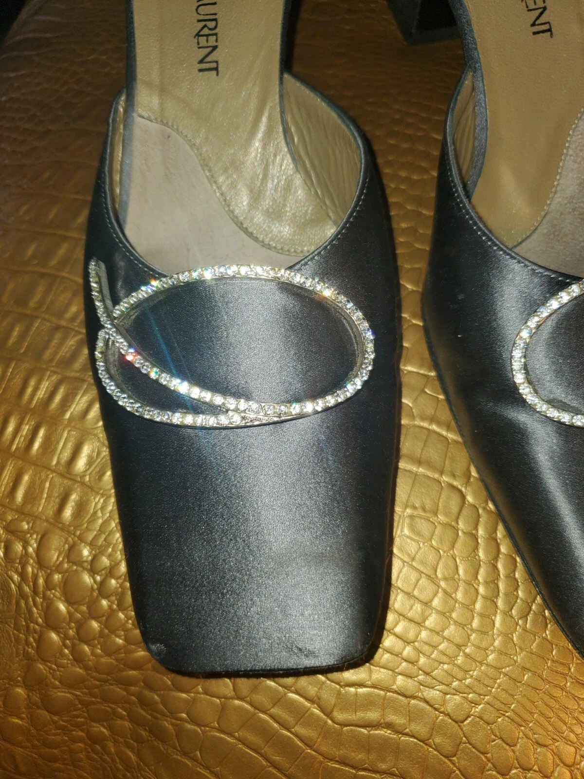 SAINT LAURENT (YSL) Yves Saint Laurent Argento Seta Abbellita 2 75" Tacco Mules US 9 M