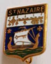 écussons BROCHE ANCIENNE BLASON de la ville de St Nazaire 